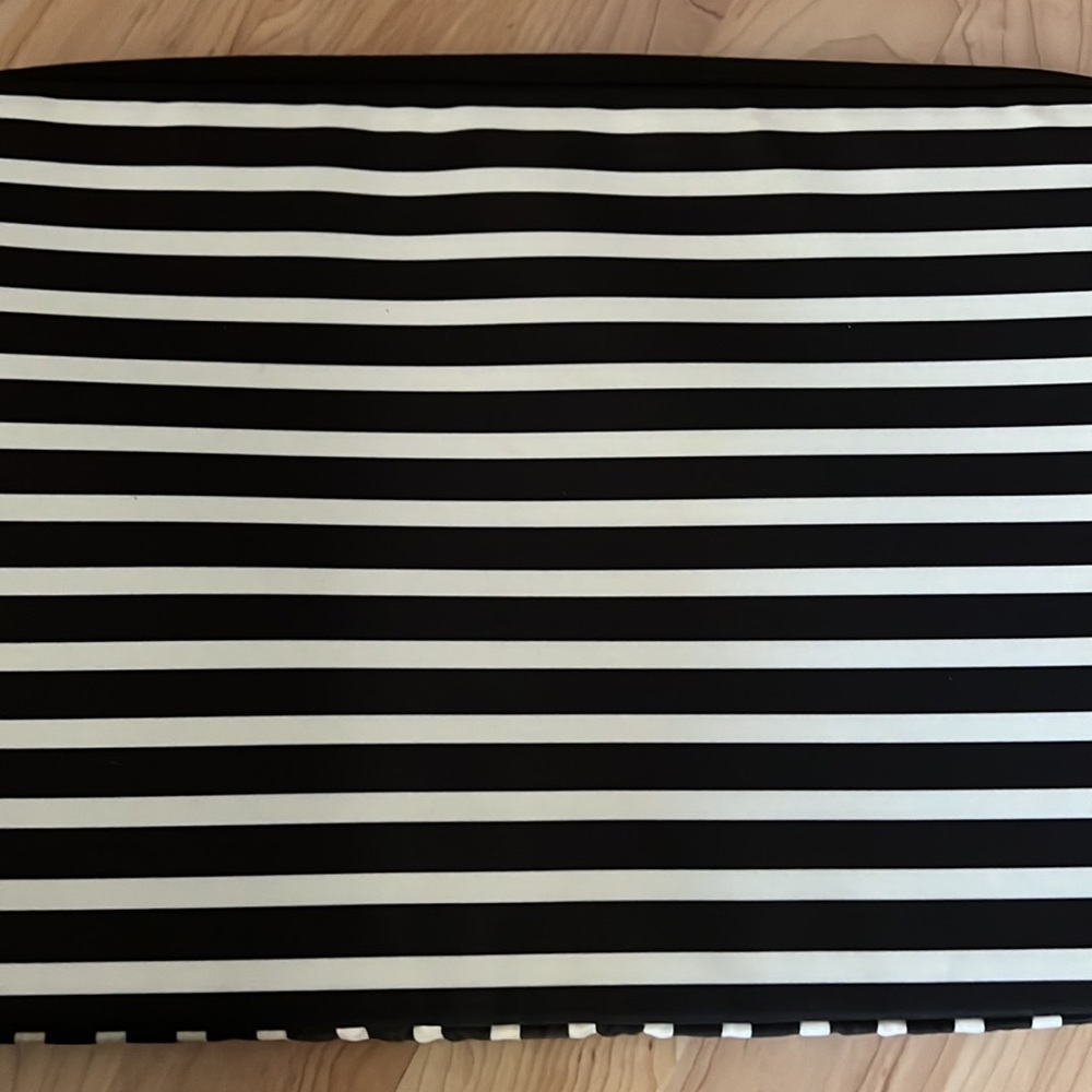 KATE SPADE LAPTOP CASE - Picture 5 of 5